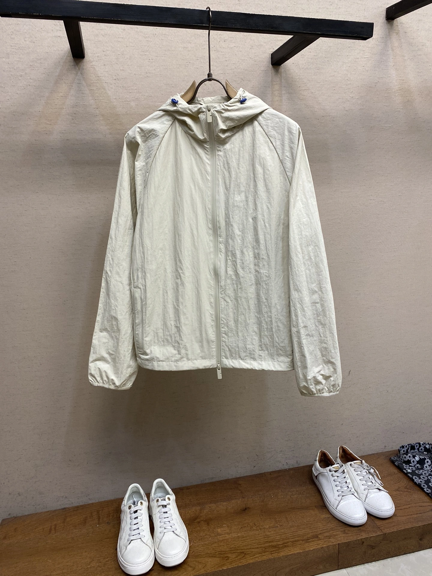 &wg.luxury- item:D-F318C2810